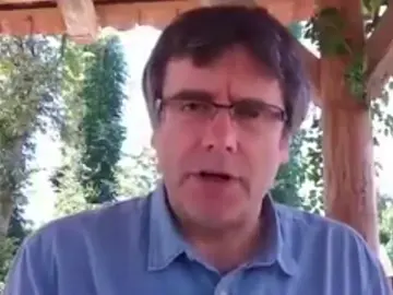 Puigdemont difunde un vídeo en el que llama a manifestarse hoy en Barcelona por la libertad de los políticos presos Puigdemont difunde un vídeo en el que llama a manifestarse hoy en Barcelona por la libertad de los políticos presos
