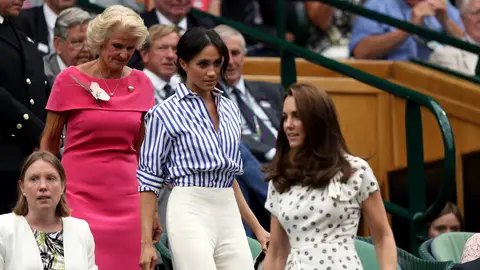 Kate Middleton y Meghan Markle en el torneo de Wimbledon en Londres Kate Middleton y Meghan Markle en el torneo de Wimbledon en Londres