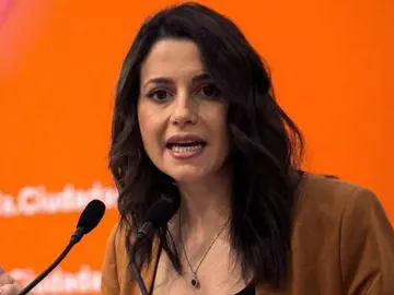 Inés Arrimadas defiende la posible candidatura de Manuel Valls Inés Arrimadas defiende la posible candidatura de Manuel Valls