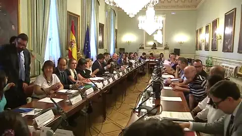 El Gobierno pacta con los sindicatos convocar hasta 19.300 empleos públicos este año El Gobierno pacta con los sindicatos convocar hasta 19.300 empleos públicos este año