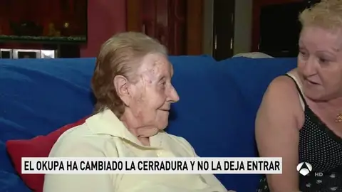 El drama de Eulalia, una anciana de 98 años que encuentra su casa 'okupada' al regresar del hospital El drama de Eulalia, una anciana de 98 años que encuentra su casa 'okupada' al regresar del hospital