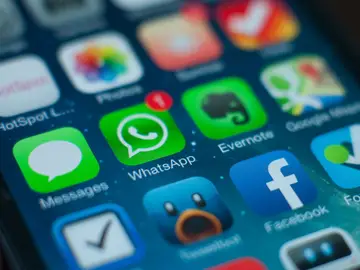 WhatsApp iPhone WhatsApp iPhone