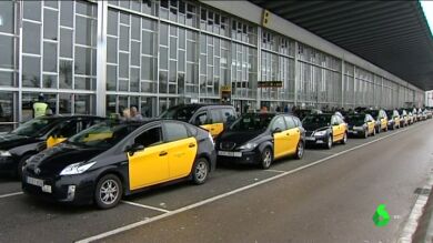 Los taxistas en huelga amenazan con acampadas y con ampliar el periodo de inactividad hasta que se cumplan sus objetivos 