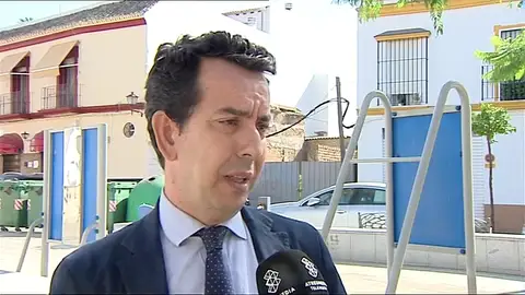 El abogado del guardia civil de 'La Manada' explica cómo fue su conversación con la policía para renovar el pasaporte El abogado del guardia civil de 'La Manada' explica cómo fue su conversación con la policía para renovar el pasaporte