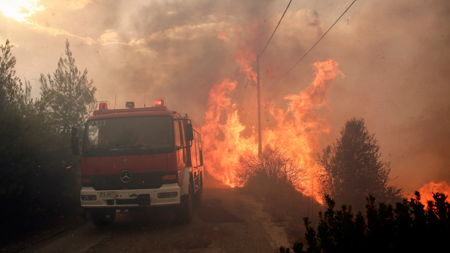 Camión de Bomberos en los incendios de Grecia Camión de Bomberos en los incendios de Grecia