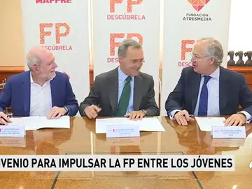 La Fundación ATRESMEDIA, Fundación MAPFRE y el IESE Business School firman un convenio de colaboración para impulsar la Formación Profesional entre los jóvenes La Fundación ATRESMEDIA, Fundación MAPFRE y el IESE Business School firman un convenio de colaboración para impulsar la Formación Profesional entre los jóvenes