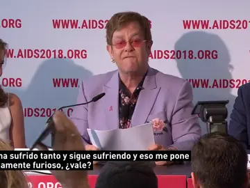 Elton John denuncia una "clara discriminación" contra los homosexuales en Rusia, este de Europa y Oriente Medio Elton John denuncia una "clara discriminación" contra los homosexuales en Rusia, este de Europa y Oriente Medio