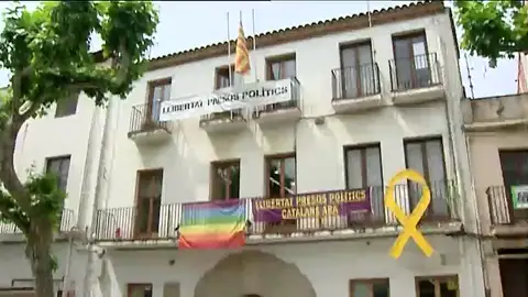 Prohibidos los símbolos independentistas en espacios públicos Prohibidos los símbolos independentistas en espacios públicos