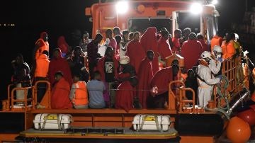 Rescatados 484 inmigrantes en el Estrecho y Alborán