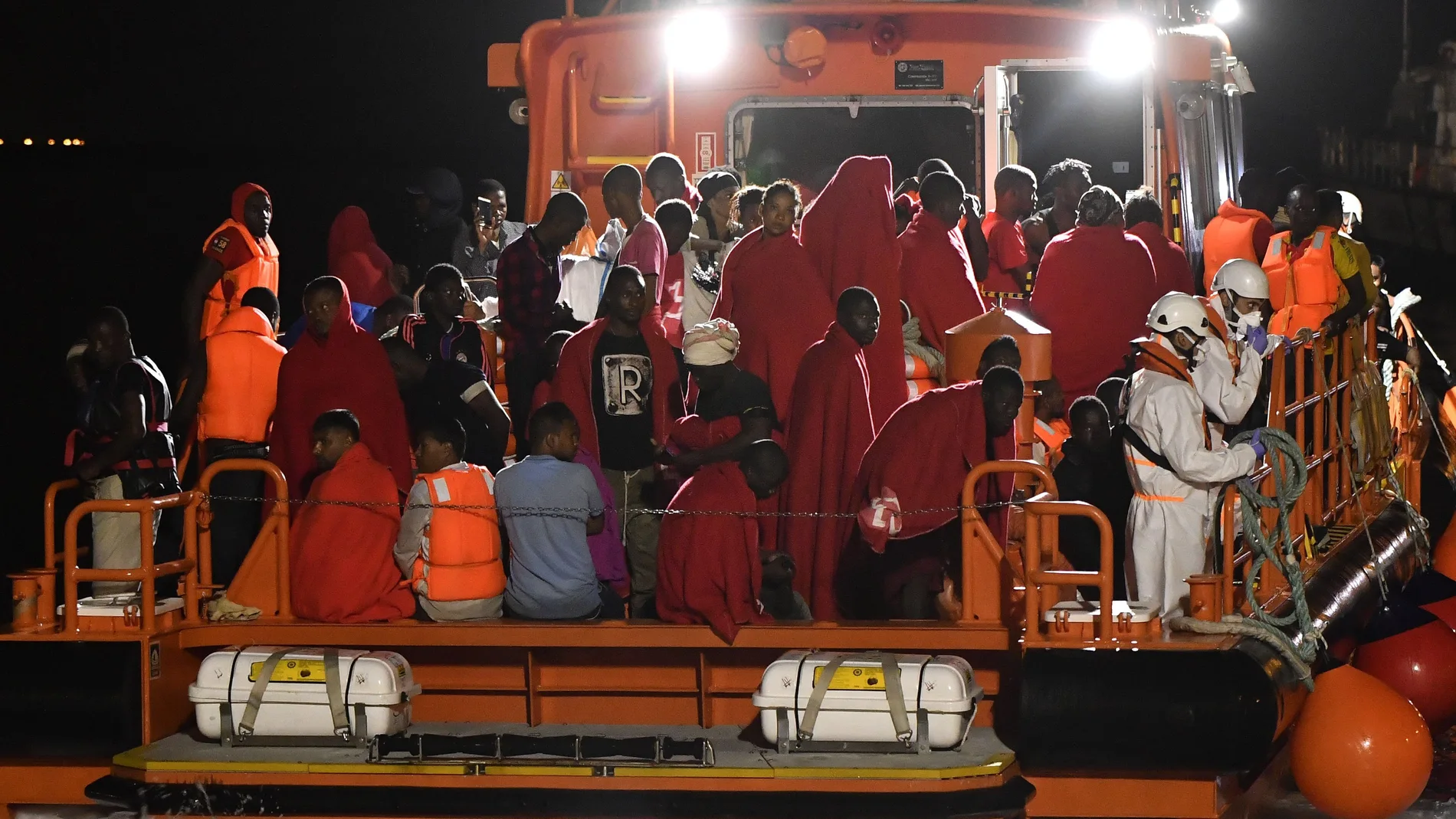 Rescatados 484 inmigrantes en el Estrecho y Alborán Rescatados 484 inmigrantes en el Estrecho y Alborán
