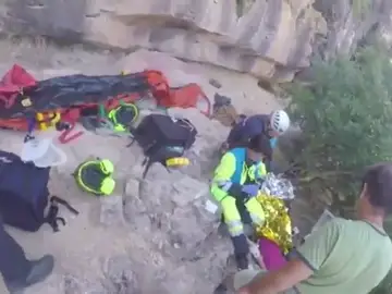 Complicado rescate de una escaladora en el monte de Patones en Madrid Complicado rescate de una escaladora en el monte de Patones en Madrid
