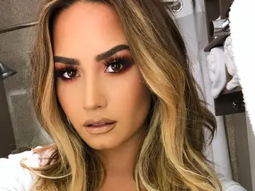 Demi Lovato en Instagram, luciendo melena rubia Demi Lovato en Instagram, luciendo melena rubia