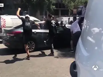 Noticias 2 Antena 3 (25-07-18) Graves enfrentamientos en la huelga de taxistas Noticias 2 Antena 3 (25-07-18) Graves enfrentamientos en la huelga de taxistas