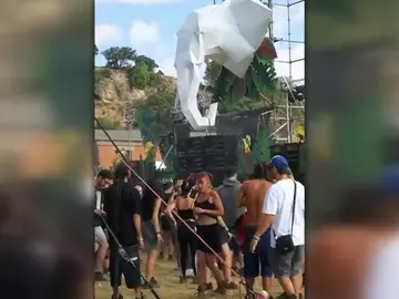 Fiesta de 4.000 personas en un pueblo de 14 vecinos Fiesta de 4.000 personas en un pueblo de 14 vecinos