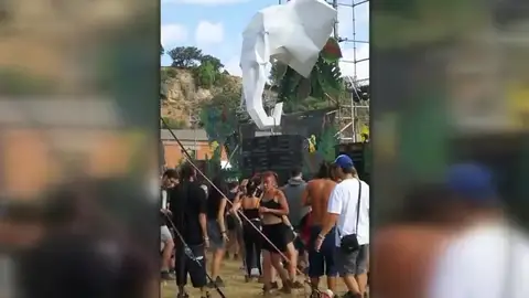 Fiesta de 4.000 personas en un pueblo de 14 vecinos Fiesta de 4.000 personas en un pueblo de 14 vecinos