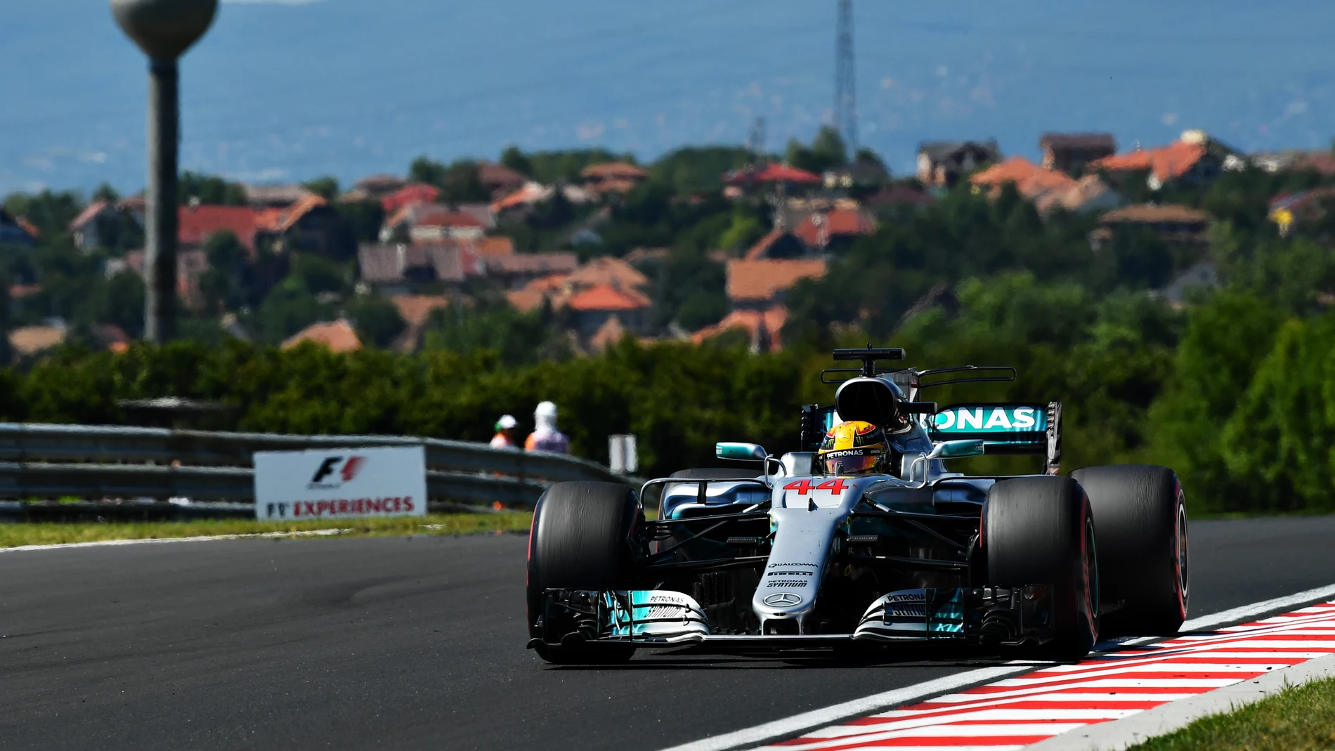 Lewis Hamilton, en el trazado de Hungaroring