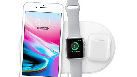 La base de carga por inducción AirPower es una de las novedades que vamos a ver en otoño después de que se mostrase al público durante la presentación de los iPhone 8 y el iPhone X La base de carga por inducción AirPower es una de las novedades que vamos a ver en otoño después de que se mostrase al público durante la presentación de los iPhone 8 y el iPhone X