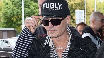 Johnny Depp en el aeropuerto