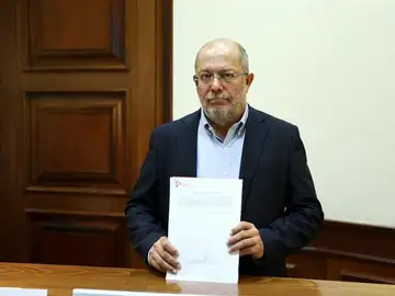 Francisco Igea con el Proyecto de Ley que castiga los pseudotratamientos Francisco Igea con el Proyecto de Ley que castiga los pseudotratamientos