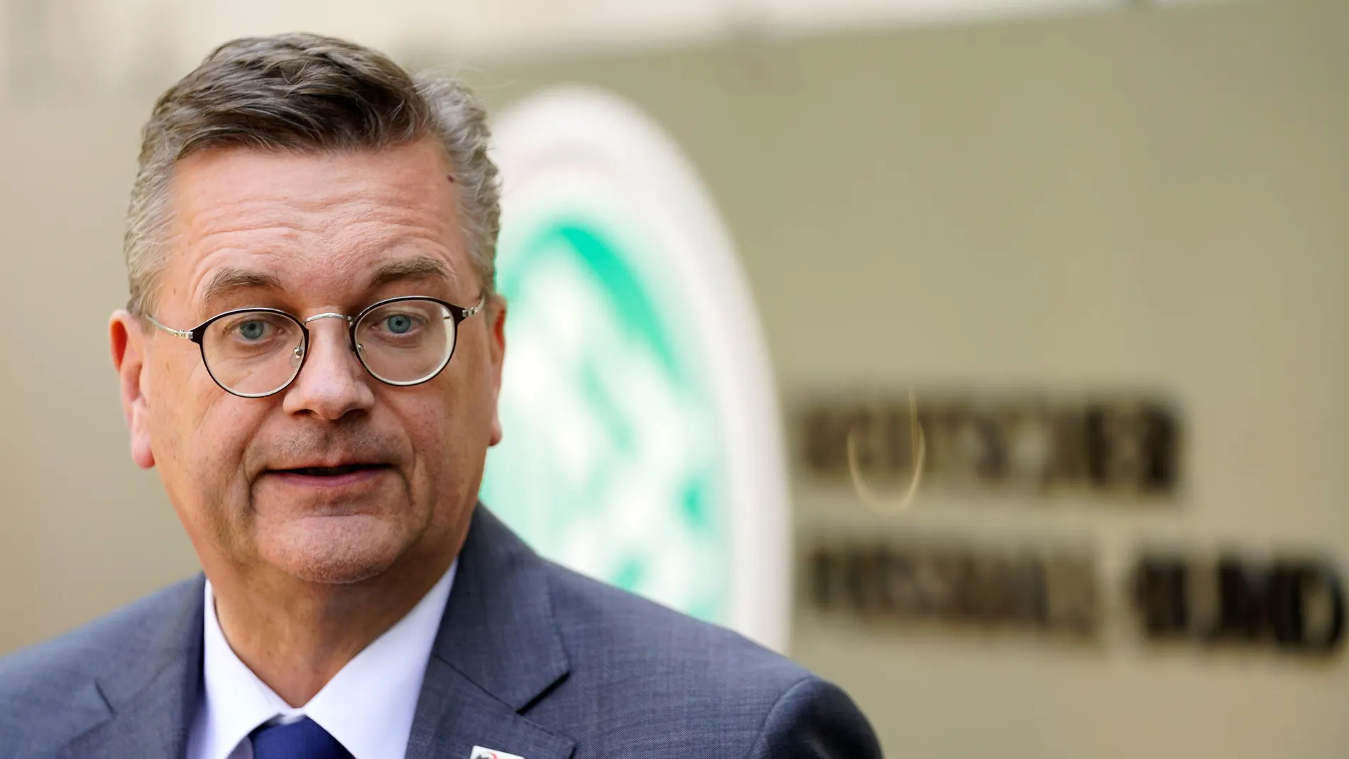 Reinhard Grindel en rueda de prensa Reinhard Grindel en rueda de prensa