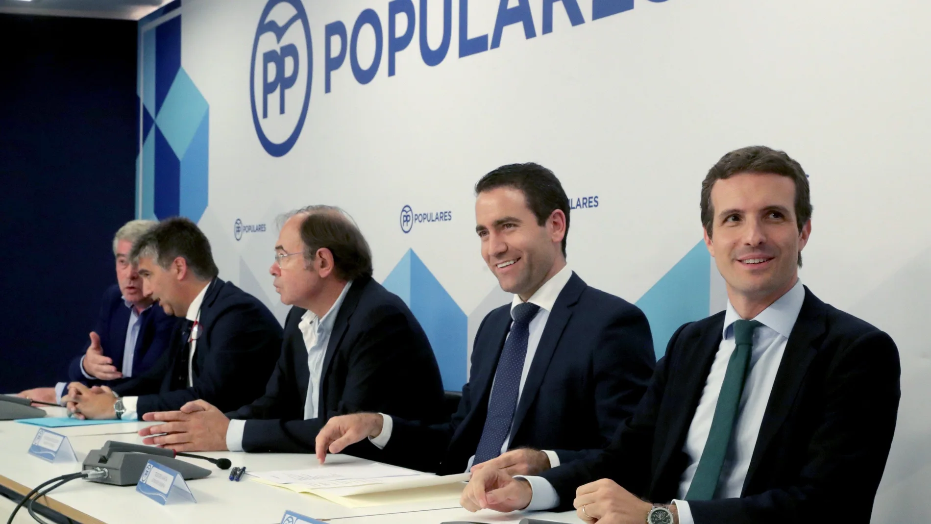 Reunión del plenario de los grupos del PP en el Congreso y el Senado Reunión del plenario de los grupos del PP en el Congreso y el Senado
