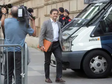 El exdirigente de CDC Oriol Pujol, a su llegada el pasado martes a la Audiencia de Barcelona. El exdirigente de CDC Oriol Pujol, a su llegada el pasado martes a la Audiencia de Barcelona.