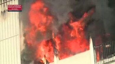 Mueren una mujer y tres niños en un incendio en un edificio junto a París