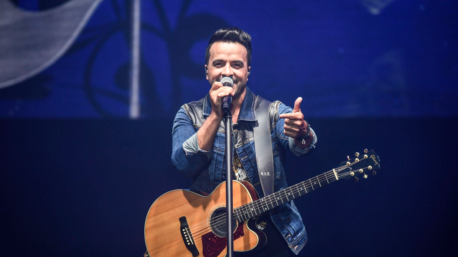 El hurac&aacute;n de ritmos latinos, Luis Fonsi, regresa a Starlite para desatar las caderas