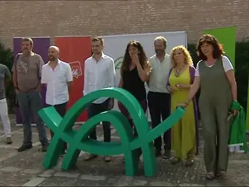 Teresa Rodríguez desafía a la dirección nacional de Podemos y presenta la marca 'Adelante Andalucía' Teresa Rodríguez desafía a la dirección nacional de Podemos y presenta la marca 'Adelante Andalucía'