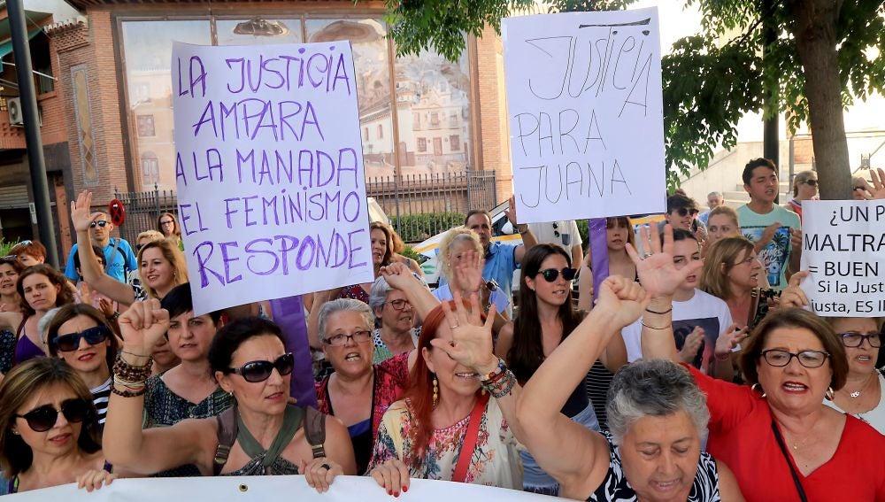 Manifestación de apoyo a Juana Rivas tras la sentencia