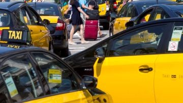 Caos por la huelga de taxis en Barcelona