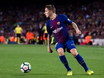 Digne en un partido con el Barcelona Digne en un partido con el Barcelona