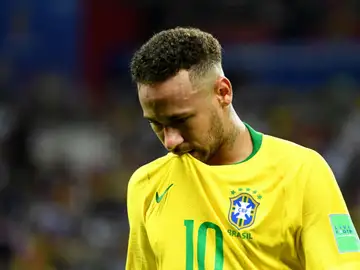 Deportes Antena 3 (30-07-18) Neymar se sincera: "A veces exagero, pero en realidad sufro dentro del campo" Deportes Antena 3 (30-07-18) Neymar se sincera: "A veces exagero, pero en realidad sufro dentro del campo"
