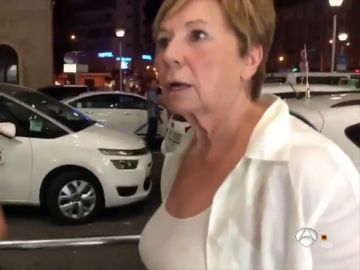 La reacción de Celia Villalobos, al quedarse sin taxi: "¿Cómo coño llego hasta Torremolinos?"