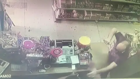 Detenido por robar en ocho tiendas chinas en solo un mes Detenido por robar en ocho tiendas chinas en solo un mes
