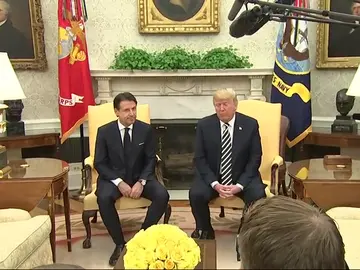 Trump alaba la "muy firme" política migratoria de Italia Trump alaba la "muy firme" política migratoria de Italia