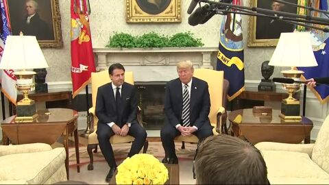 Trump alaba la "muy firme" política migratoria de Italia
