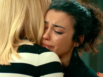 Belén vuelve a los brazos de su madre Belén vuelve a los brazos de su madre