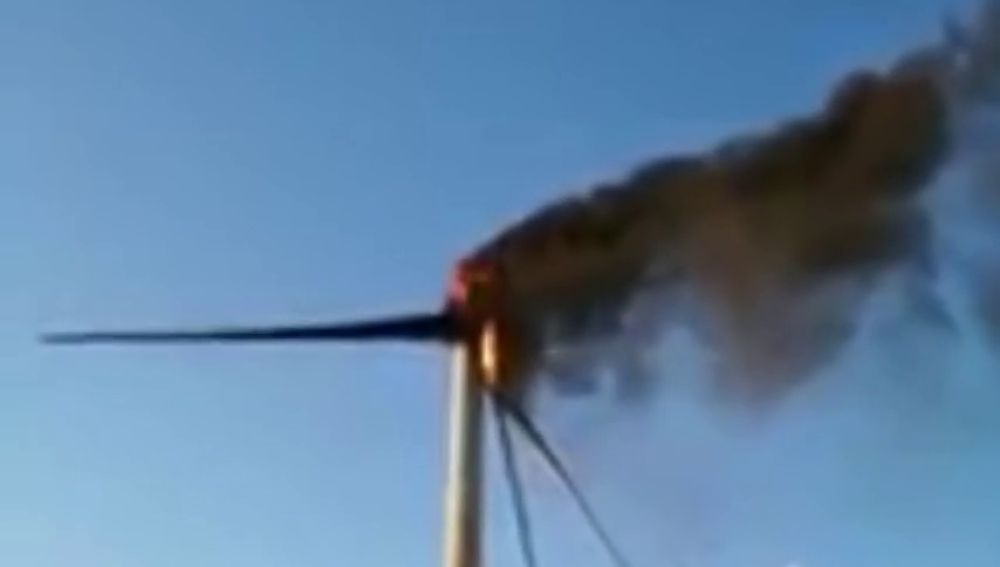 Arde un aerogenerador en un parque eólico de Navarra
