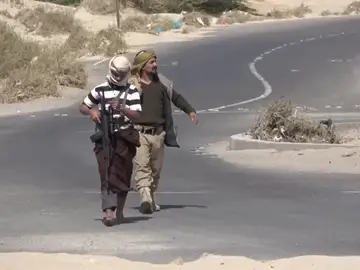 Al menos 40 muertos, en su mayoría niños, por un ataque de la coalición saudí en el norte de Yemen Al menos 40 muertos, en su mayoría niños, por un ataque de la coalición saudí en el norte de Yemen
