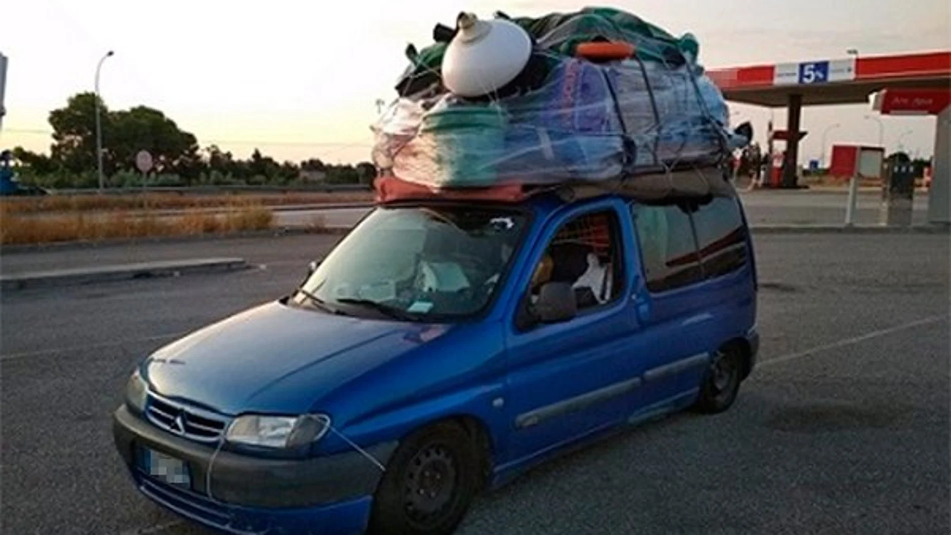 Coche con exceso de equipaje en Amposta Coche con exceso de equipaje en Amposta