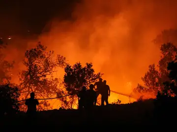 Imagen del incendio del Algarve, en Portugal Imagen del incendio del Algarve, en Portugal