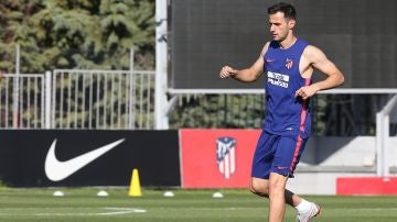 Nikola Kalinic en su primer entrenamiento con el Atlético de Madrid