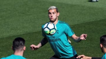 Theo en un entrenamiento con el Real Madrid