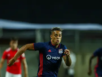 Mariano Díaz en un partido con el Lyon Mariano Díaz en un partido con el Lyon