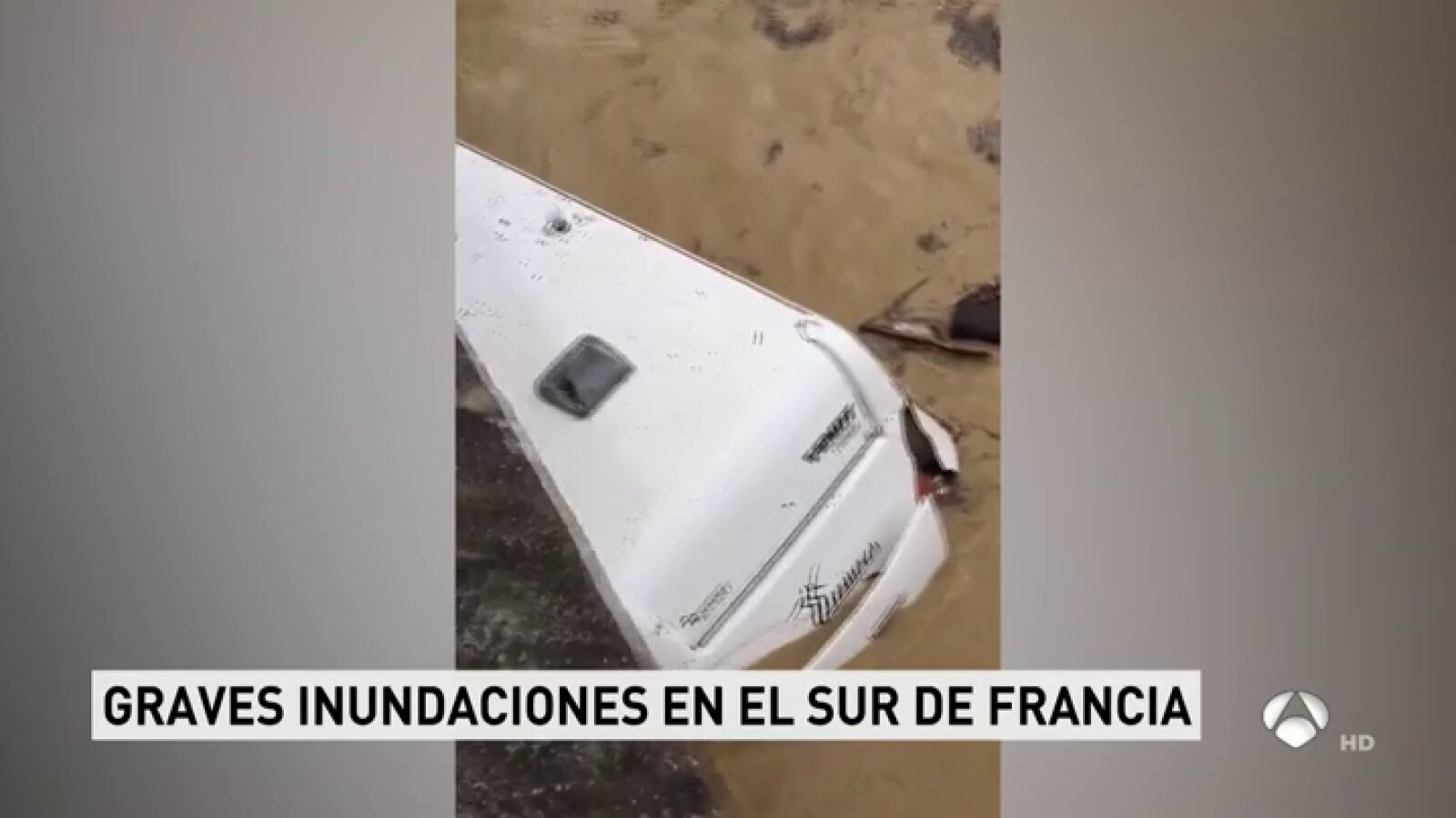Las fuertes inundaciones del sur de Francia arrastran caravanas y vehículos y obligan a desalojar a 1.600 personas