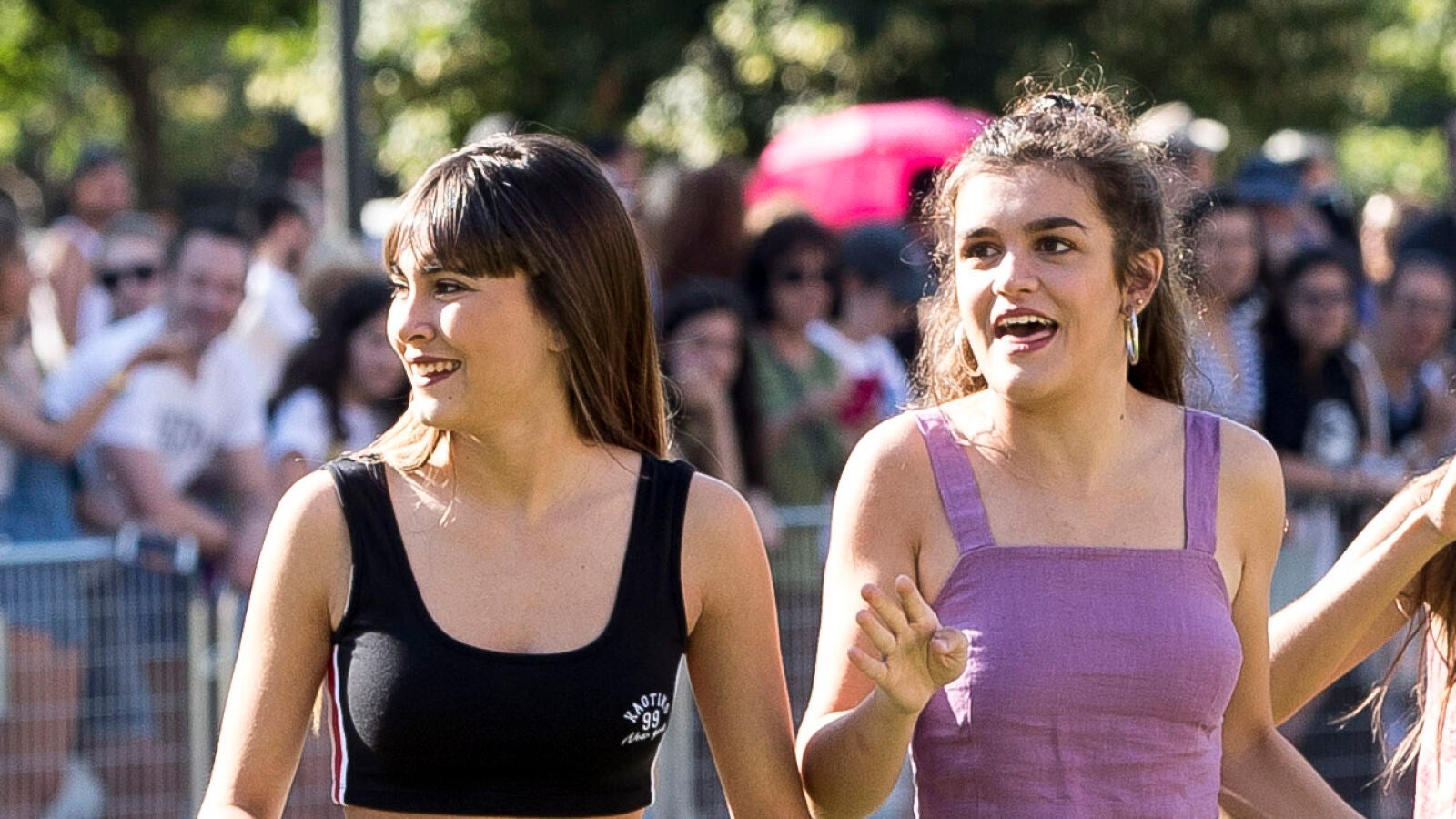 El posado de Aitana y Amaia en bikini que arrasa en internet