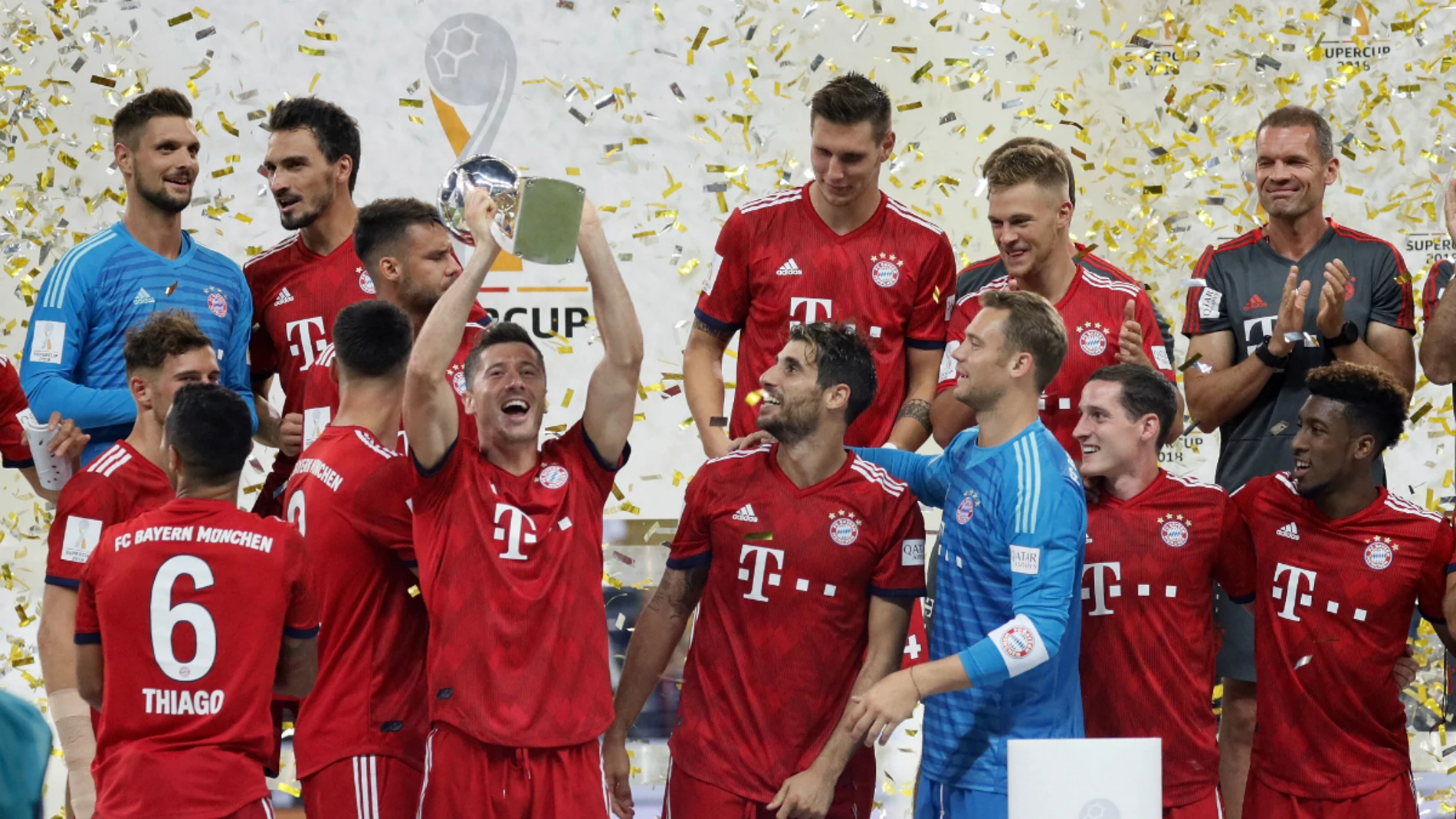 El Bayern levanta la Supercopa de Alemania El Bayern levanta la Supercopa de Alemania