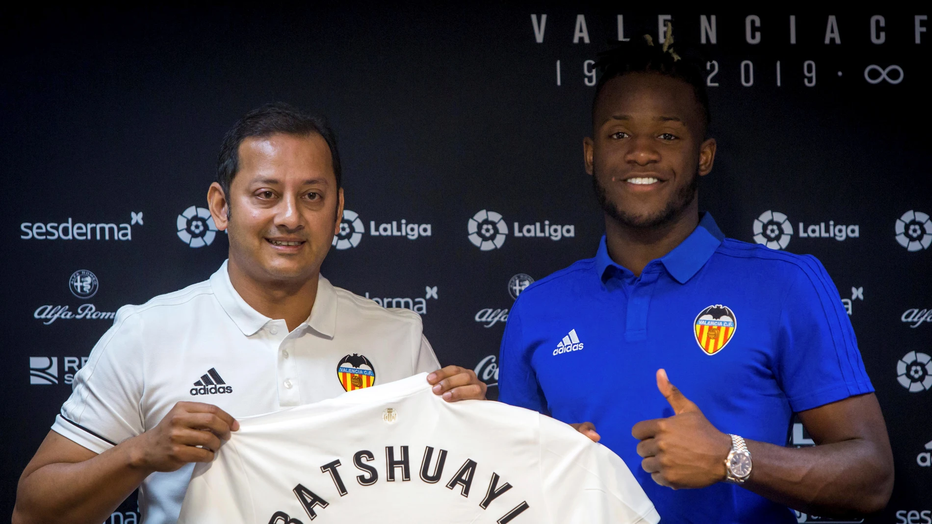 Presentación de Batshuayi Presentación de Batshuayi