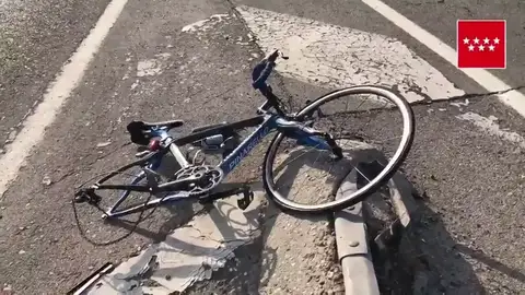 Herido grave un ciclista tras ser atropellado por un turismo en Las Rozas, Madrid Herido grave un ciclista tras ser atropellado por un turismo en Las Rozas, Madrid